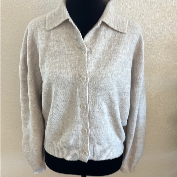 ASOS Chunky Oatmeal Beige Button Down Sweater Size 6 - Picture 3 of 9